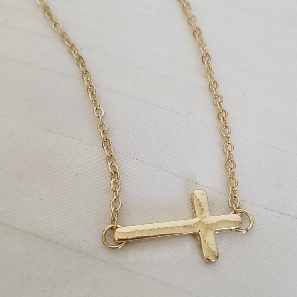 Zad Gold Cross Necklace